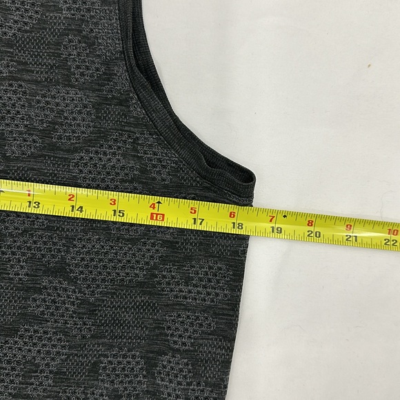 Lululemon | Breeze By Muscle Tank Polar Spots Titanium / Black - Sleeveless - Picture 5 of 7